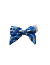 Load image into Gallery viewer, Blue Aura LadyBow
