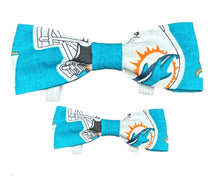 Load image into Gallery viewer, Sport Fins Up Bowtie
