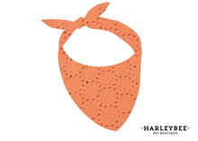 Load image into Gallery viewer, Lace peach bandana
